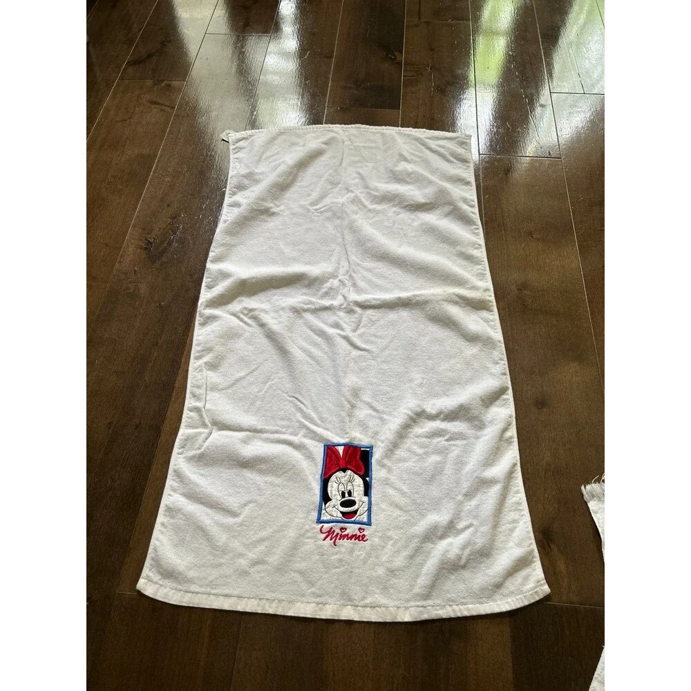 Disney Minnie Mouse & Daisy Duck Embroidered Childs towel set Vintage